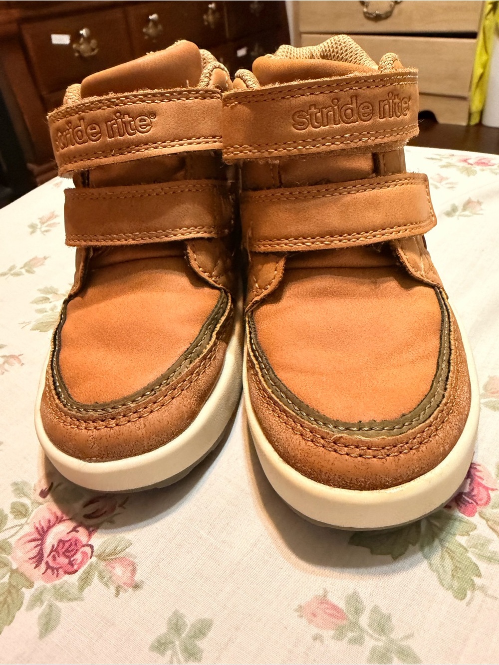 Stride Rite Tan Leather Hook-and-Loop Sneakers